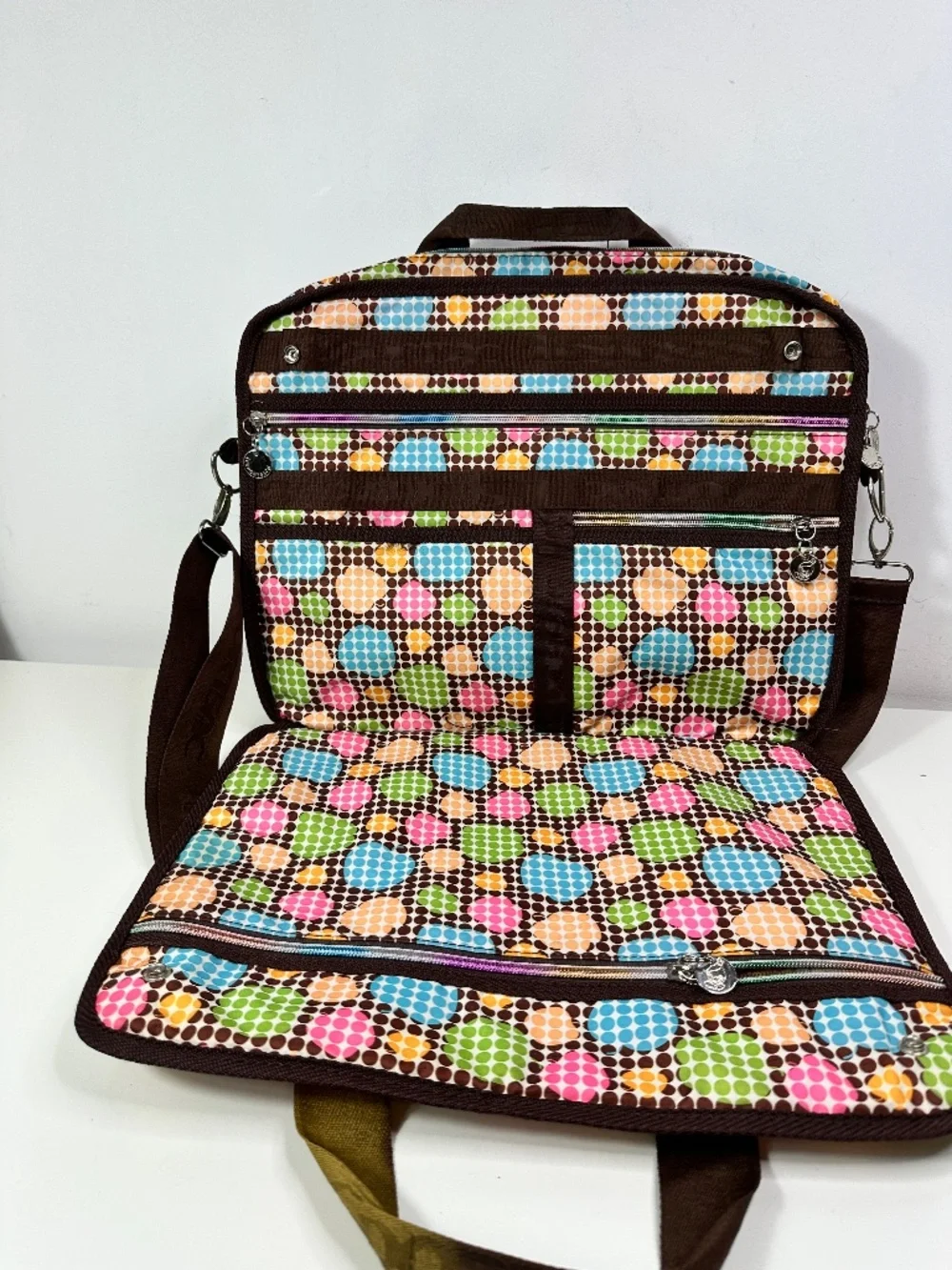 LeSportsac Colorful Crossbody Computer Commuter Bag Lots Of Pockets Zip Close